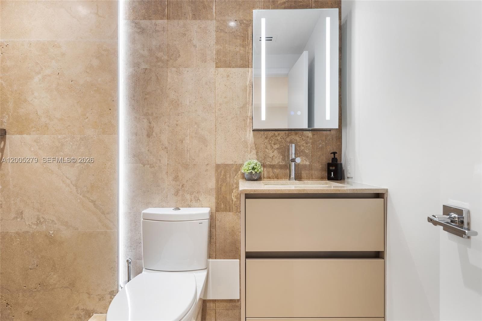 2301 Collins # 1011, Miami Beach FL 33139 — 29
