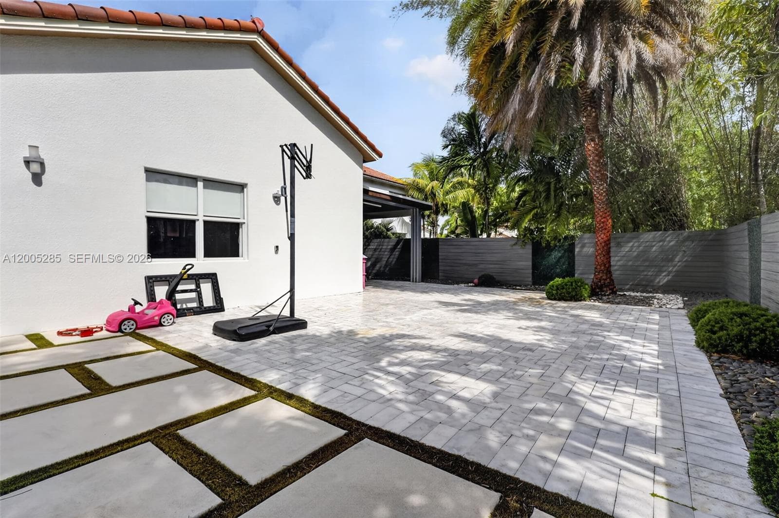 5861 NW 109th Ct, Doral FL 33178 — 47