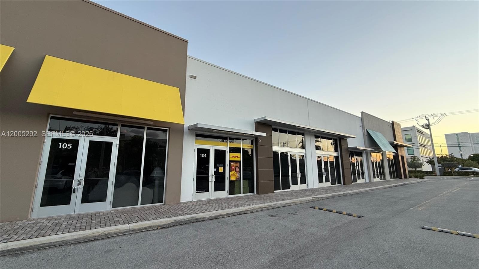 10890 NW 17th St, Sweetwater FL 33172 — 19