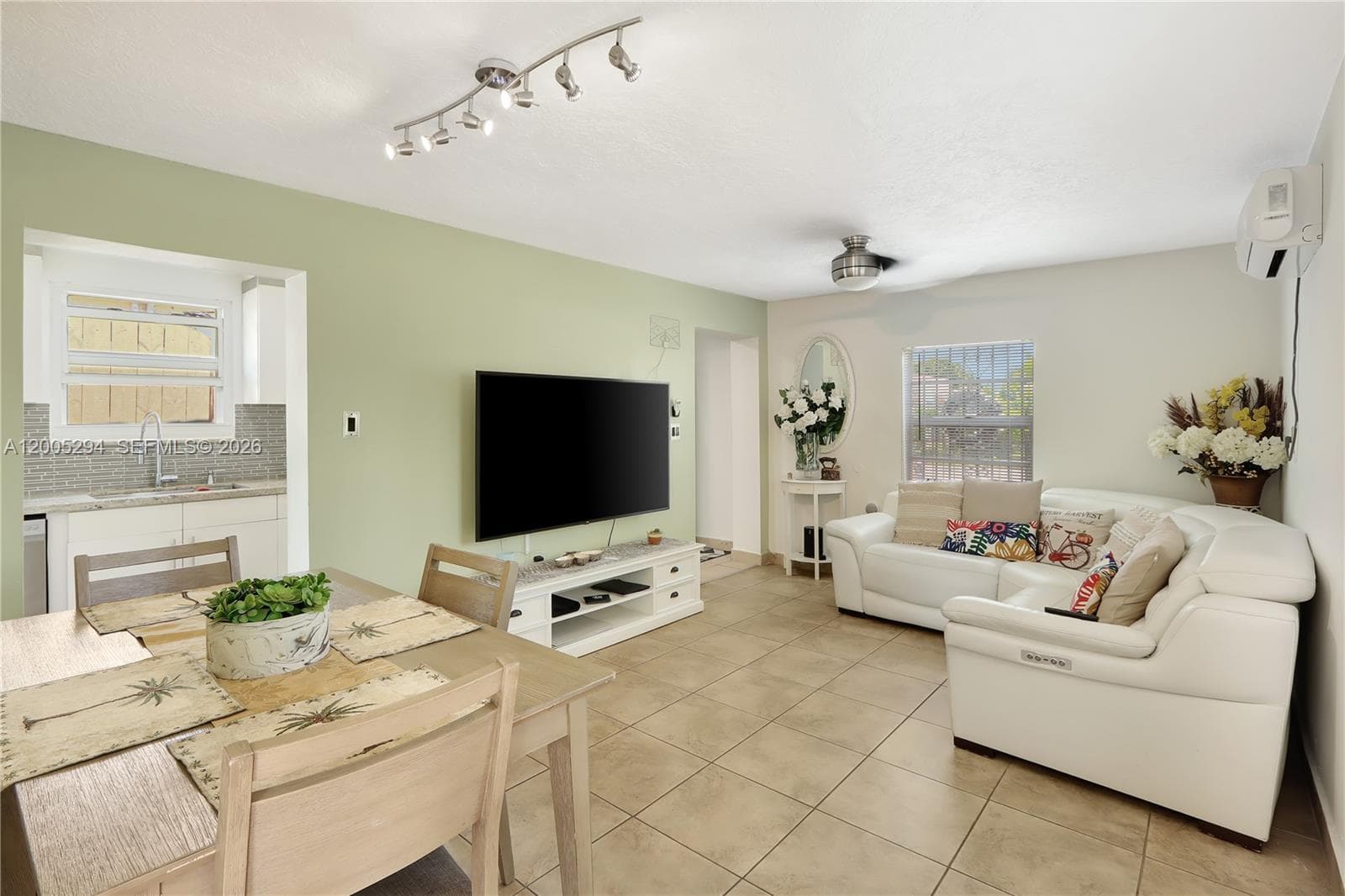2101 NW 26th St, Miami FL 33142 — 32