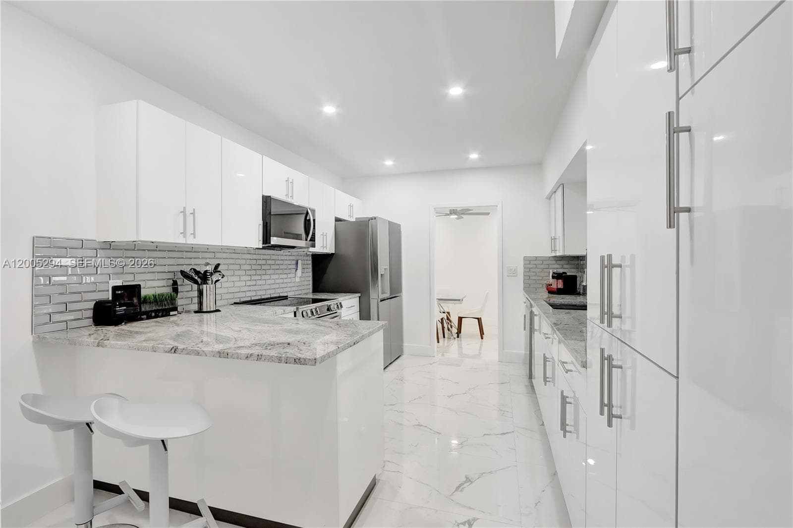 2101 NW 26th St, Miami FL 33142 — 14