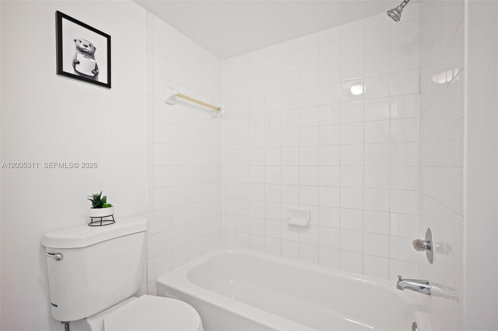 18880 NW 57th Ave # 301, Hialeah FL 33015 — 24