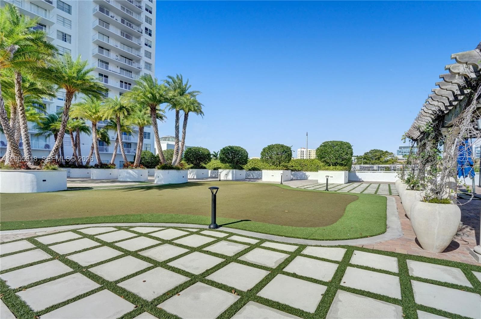 2851 NE 183rd St # 2012E, Aventura FL 33160 — 51