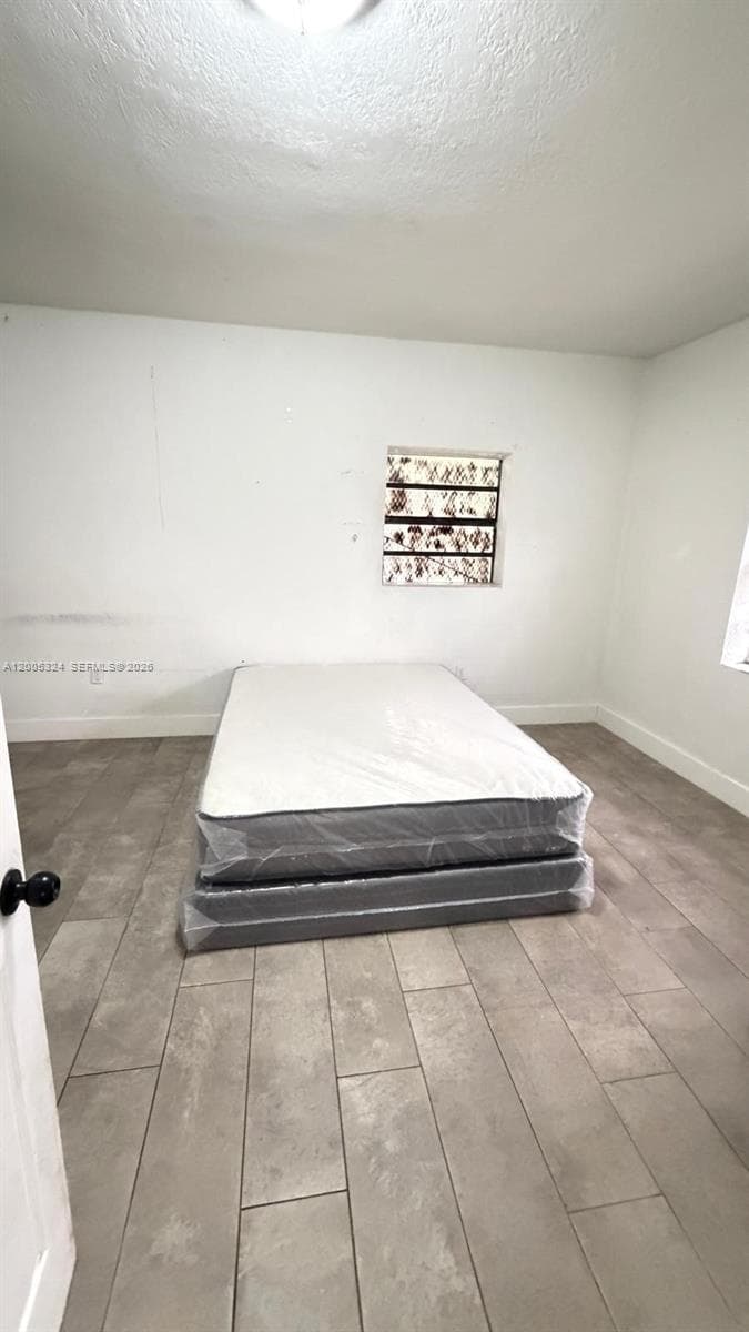 301 NW 37th St, Miami FL 33127 — 5