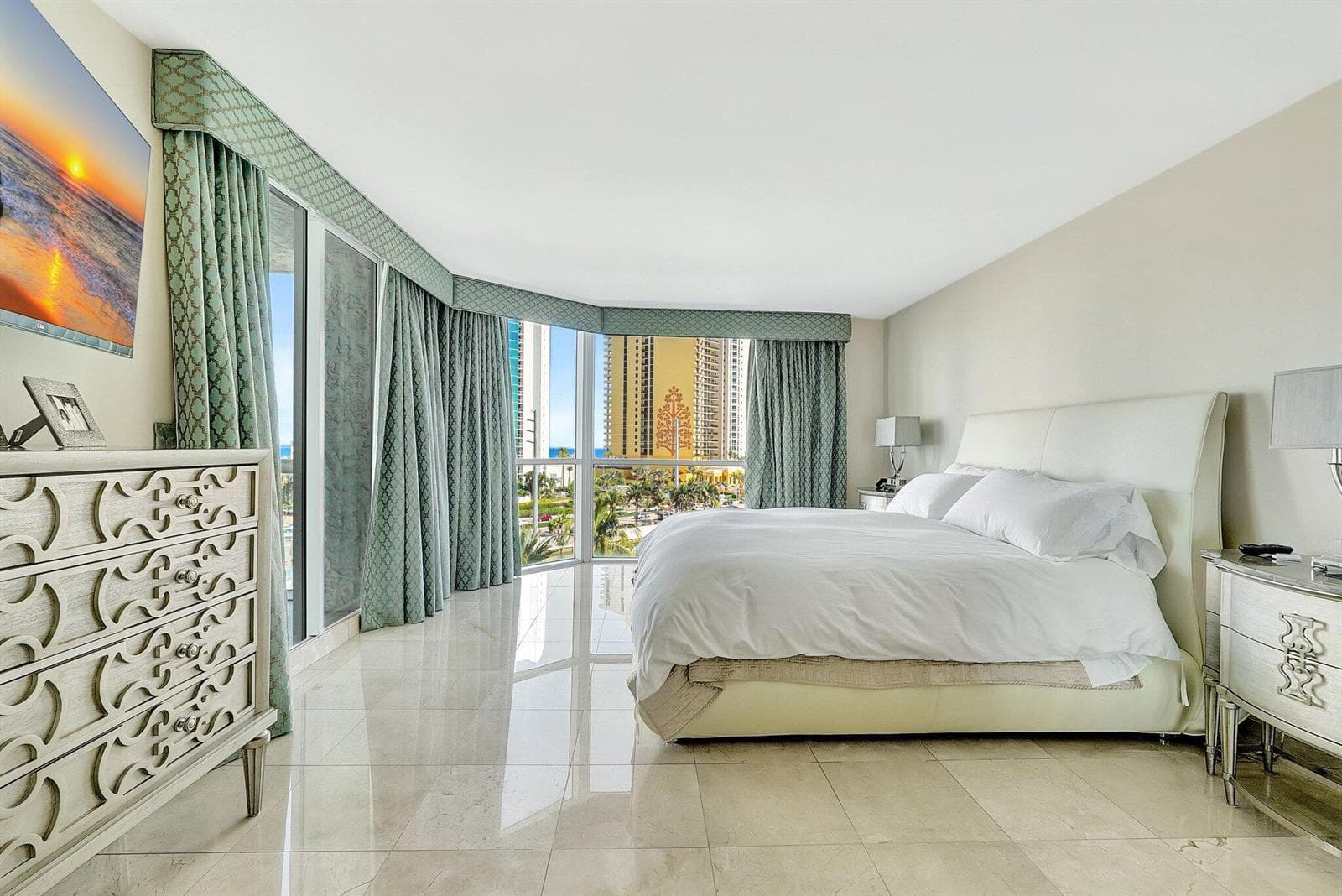 16400 Collins Avenue # 641, Sunny Isles Beach FL 33160 — 24