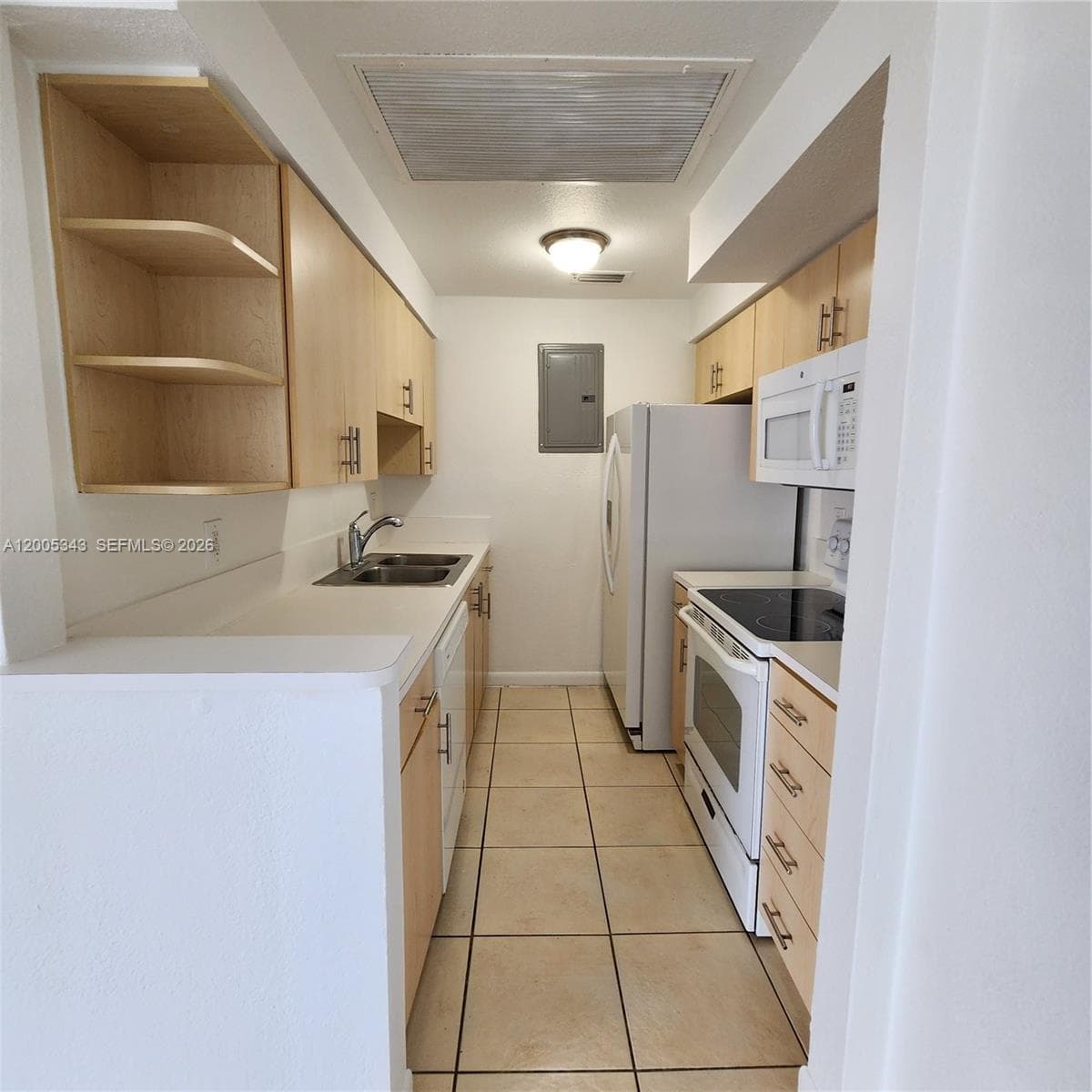 1185 Marseille Dr # 209, Miami Beach FL 33141 — 27