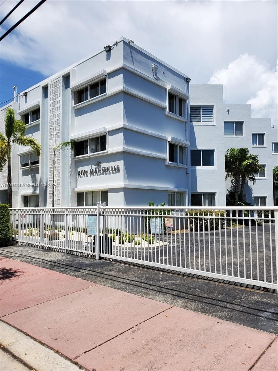 1185 Marseille Dr # 209, Miami Beach FL 33141 — 6