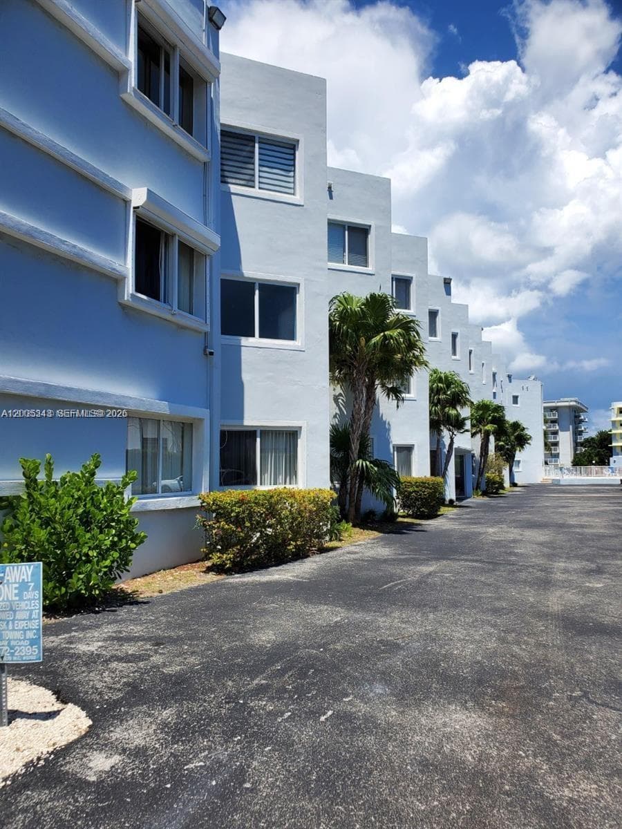 1185 Marseille Dr # 209, Miami Beach FL 33141 — 7