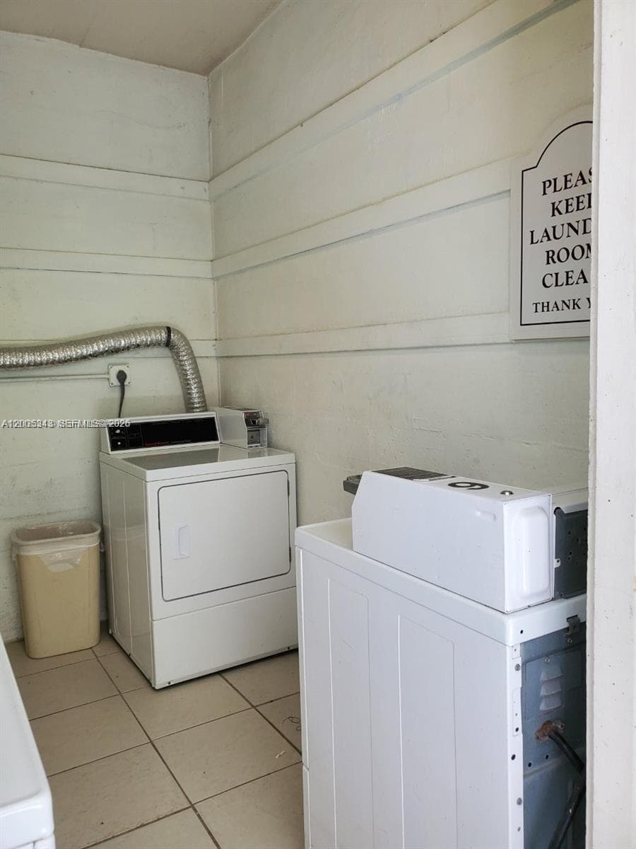 1185 Marseille Dr # 209, Miami Beach FL 33141 — 18