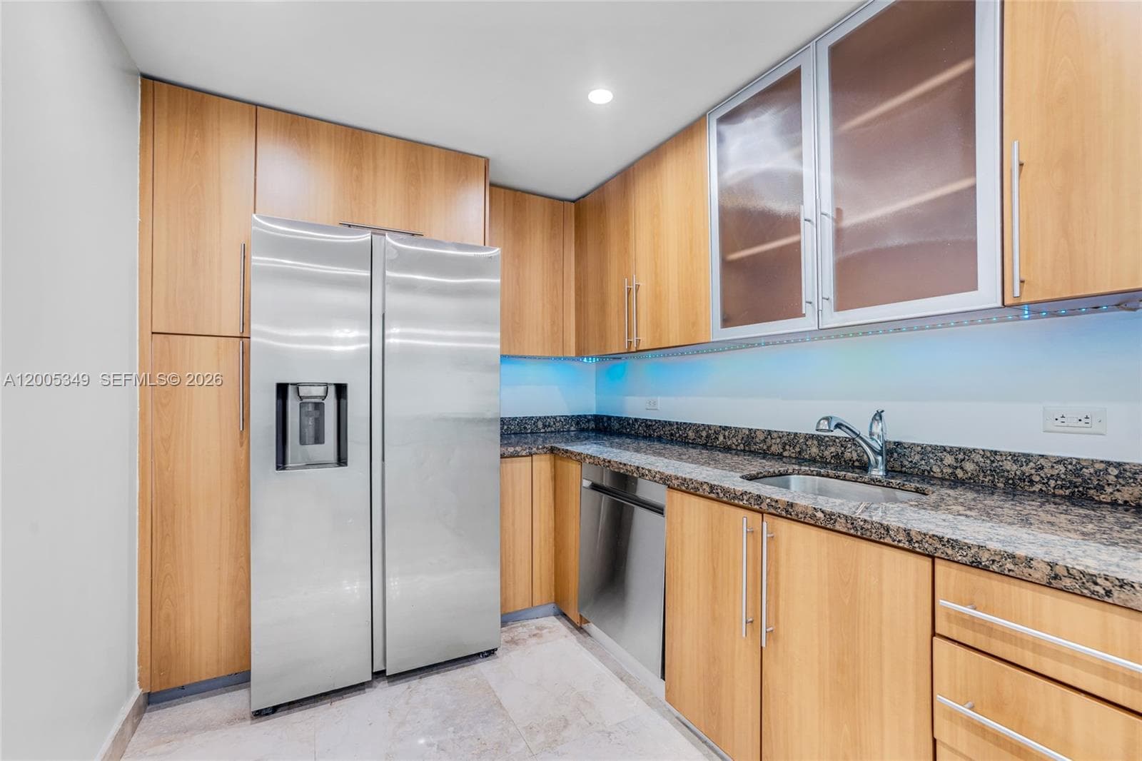 7501 E Treasure Dr # 7M, North Bay Village FL 33141 — 7