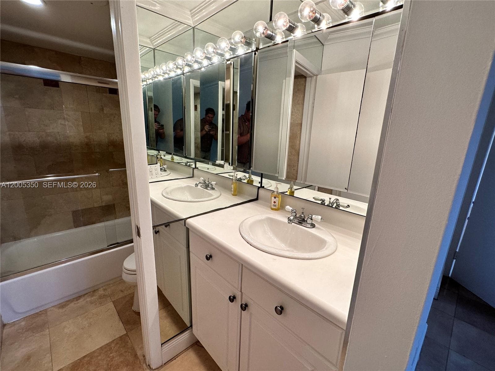 1250 Lincoln Rd # 406, Miami Beach FL 33139 — 32