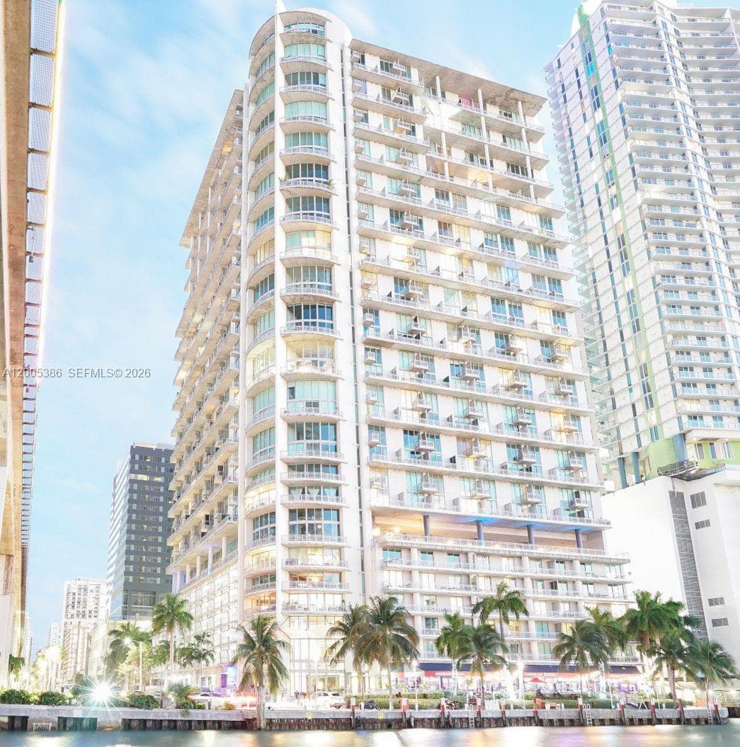 690 SW 1st Ct # 2524, Miami FL 33130 — 2
