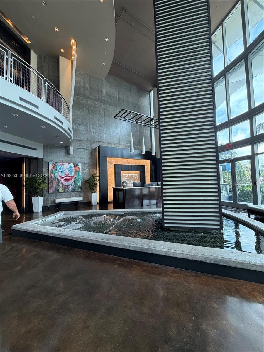 690 SW 1st Ct # 2524, Miami FL 33130 — 32