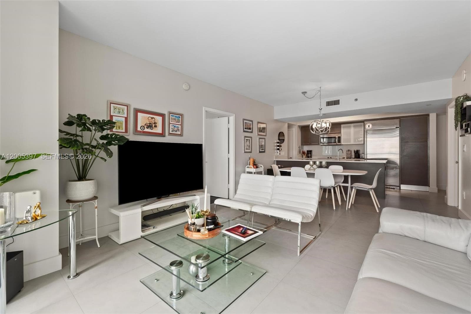 500 Brickell Ave # 1405, Miami FL 33131 — 21