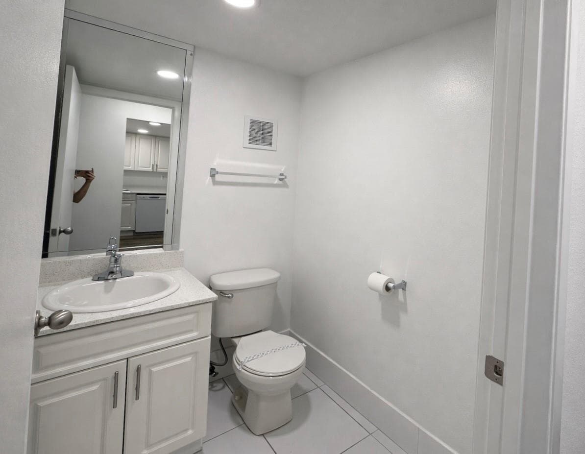 17350 NW 68th Avenue # 404, Hialeah FL 33015 — 4