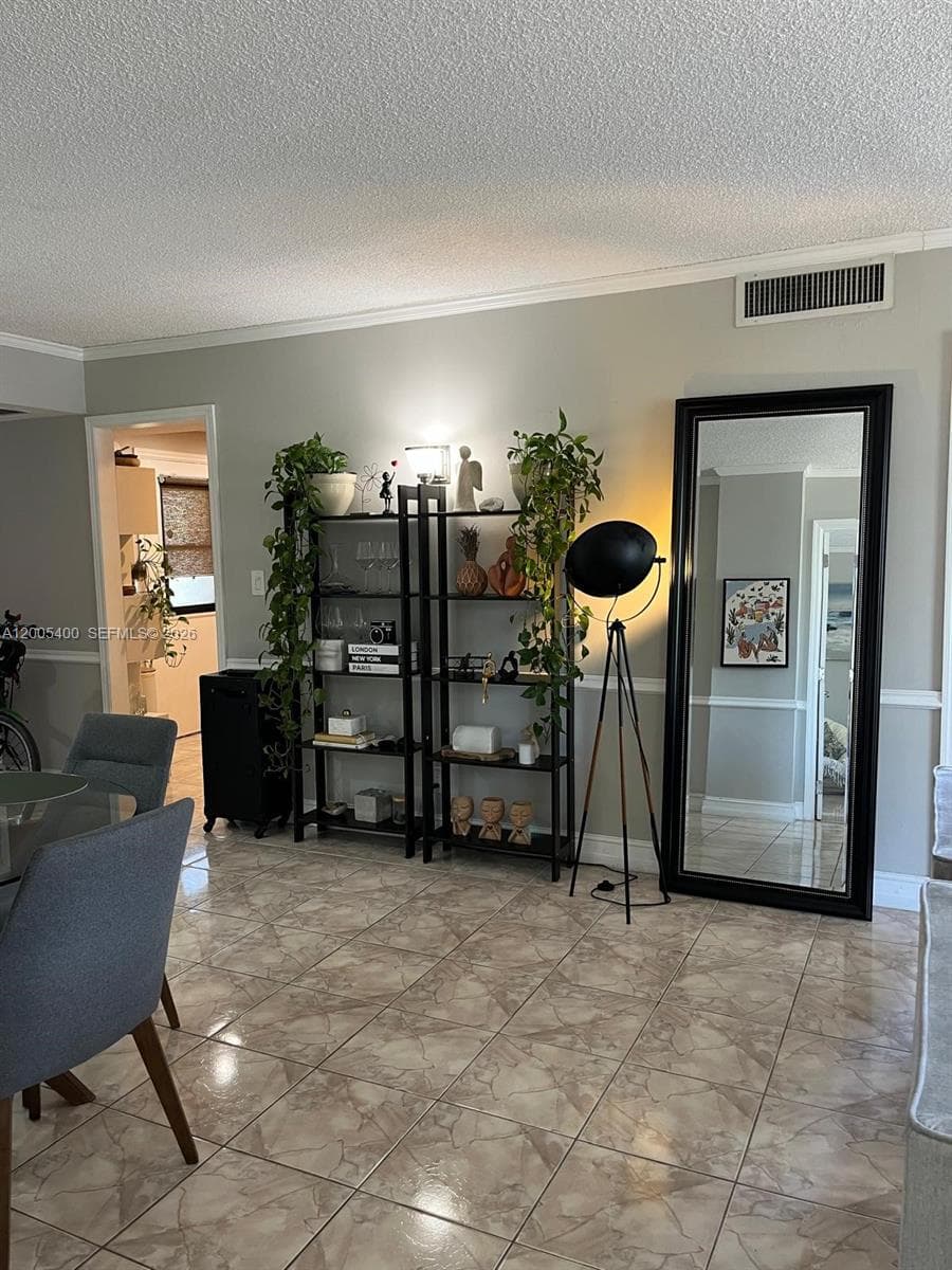 3475 N Country Club Dr # 312, Aventura FL 33180 — 2