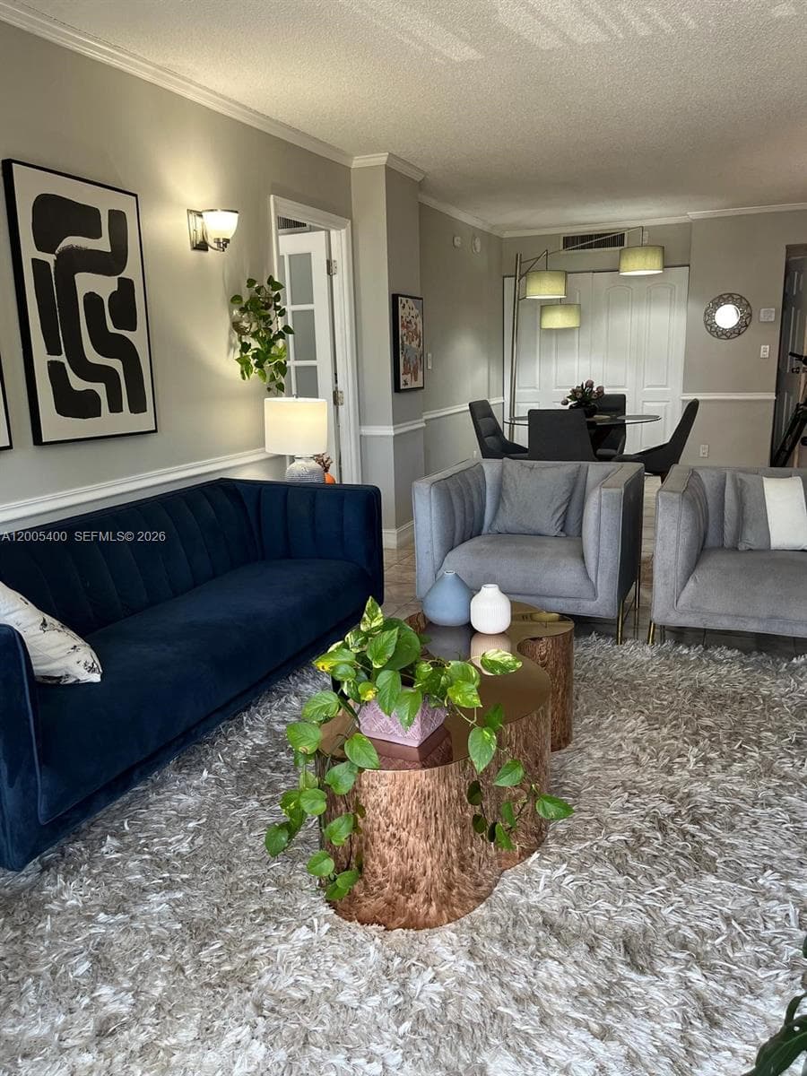 3475 N Country Club Dr # 312, Aventura FL 33180 — 1