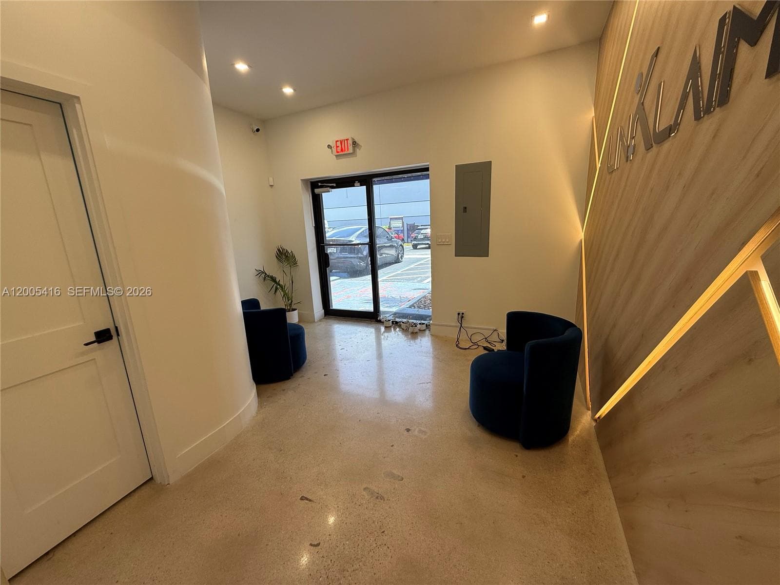 5520-5522 NW 72nd Ave # 5520, Miami FL 33166 — 2