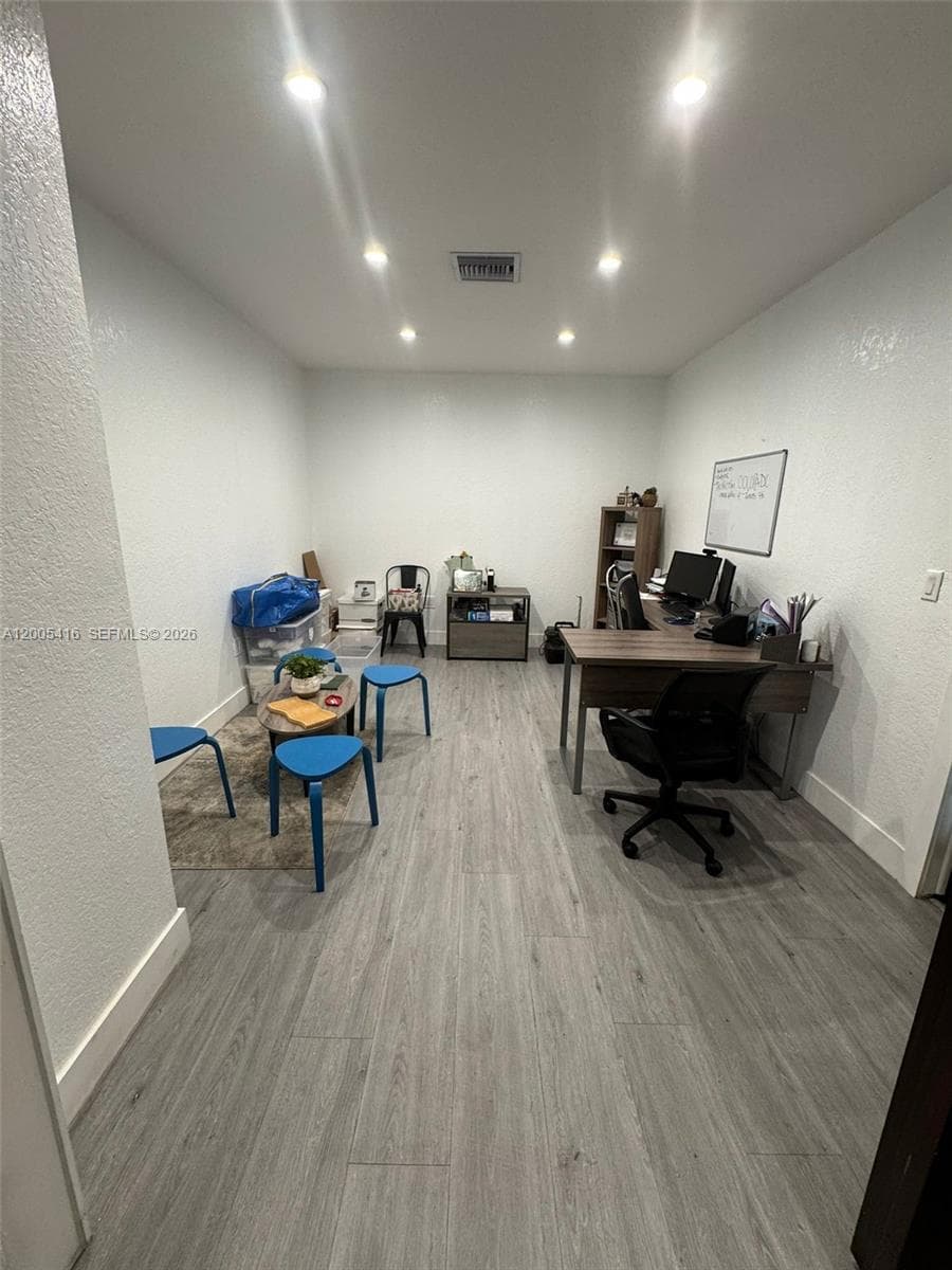 5520-5522 NW 72nd Ave # 5520, Miami FL 33166 — 16