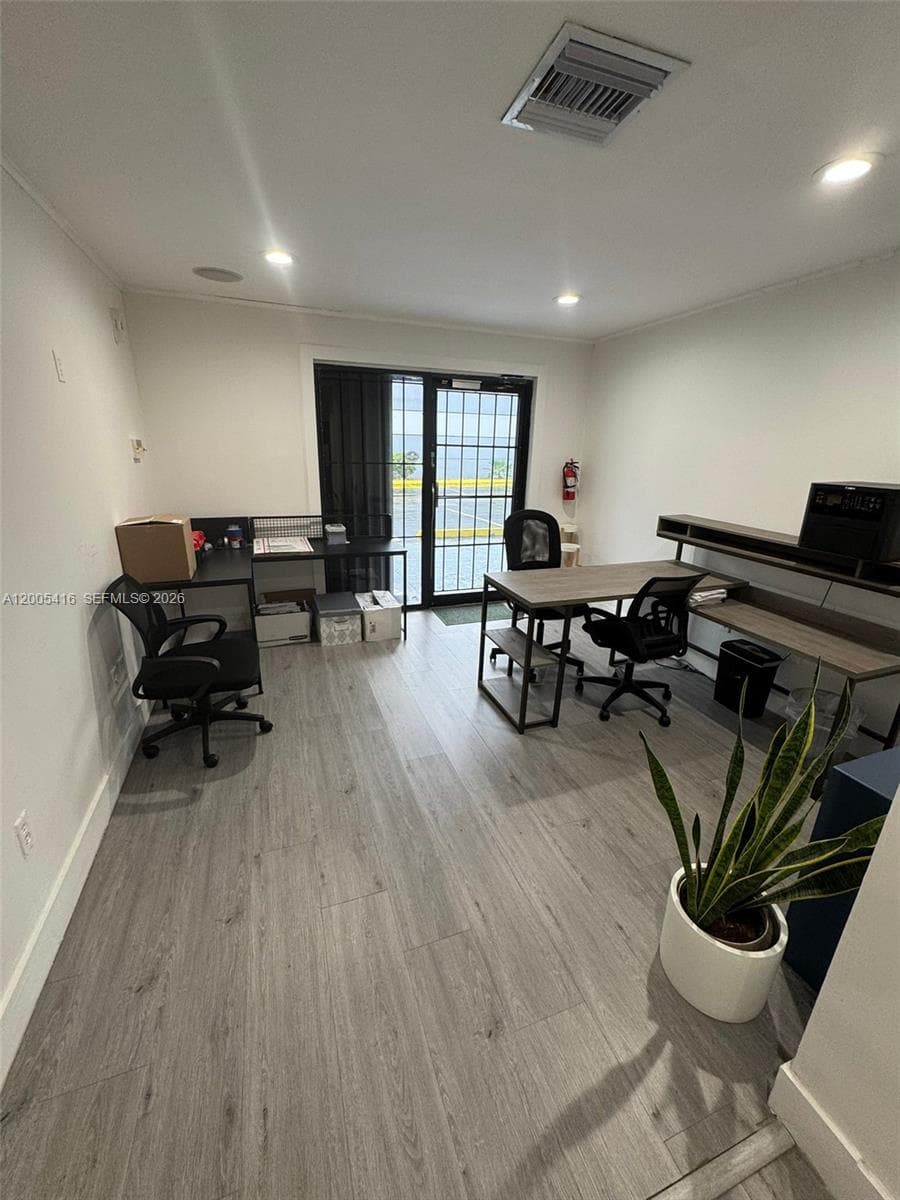 5520-5522 NW 72nd Ave # 5520, Miami FL 33166 — 20