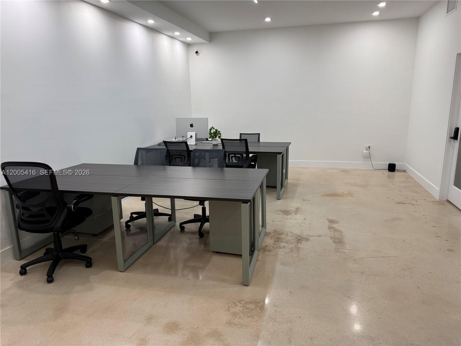 5520-5522 NW 72nd Ave # 5520, Miami FL 33166 — 9