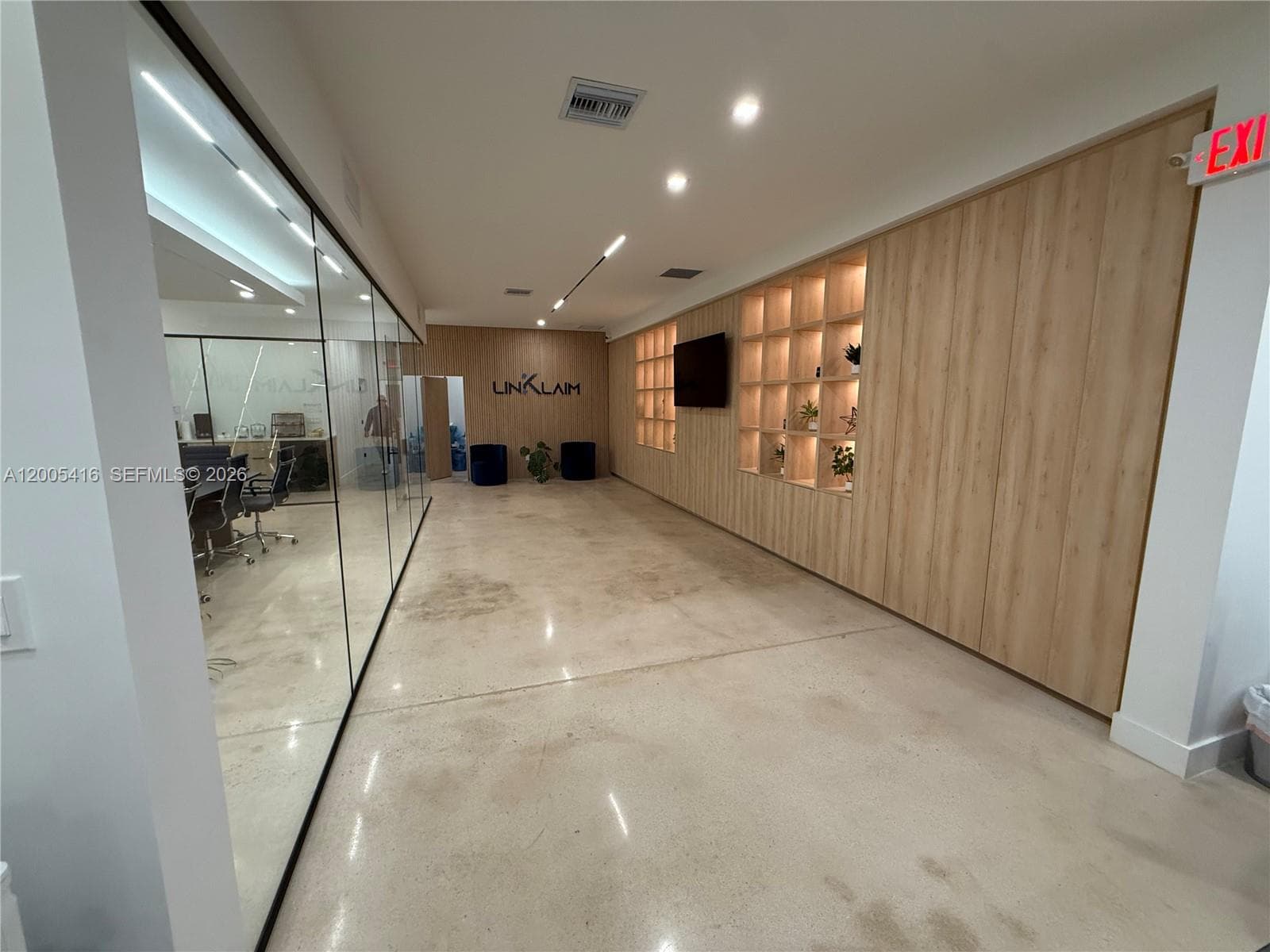 5520-5522 NW 72nd Ave # 5520, Miami FL 33166 — 8