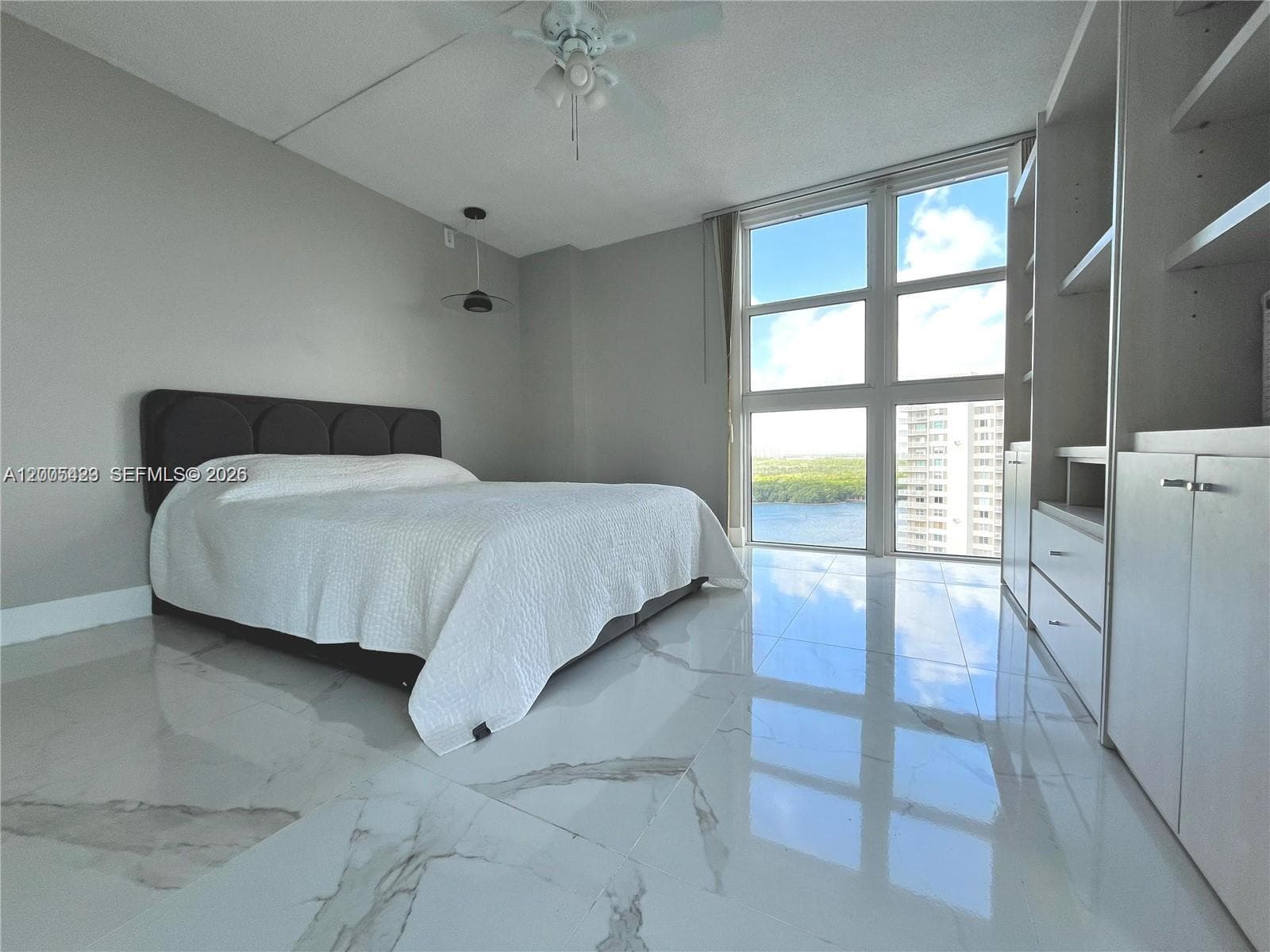 100 Bayview Dr # 1827, Sunny Isles Beach FL 33160 — 23