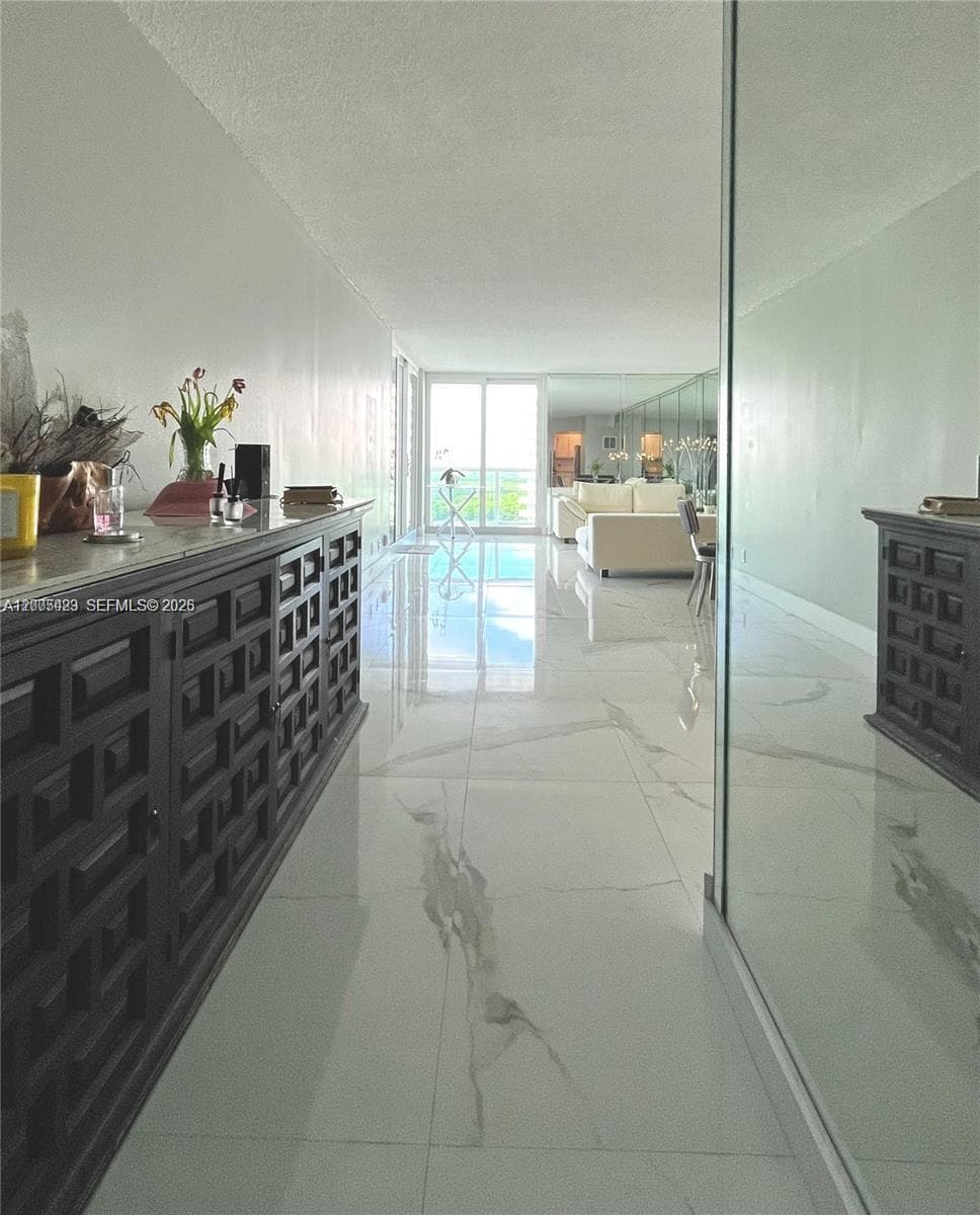 100 Bayview Dr # 1827, Sunny Isles Beach FL 33160 — 2