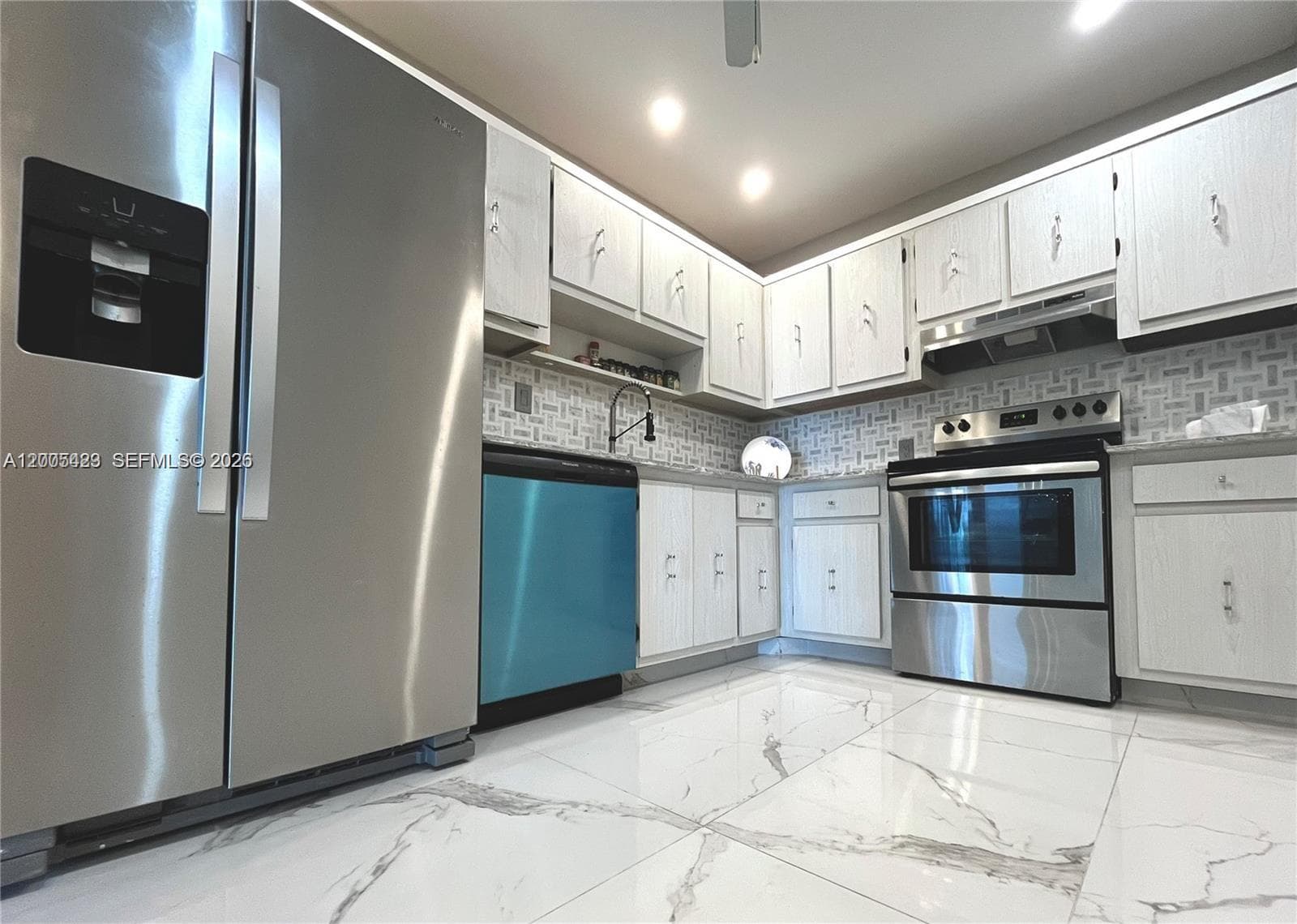 100 Bayview Dr # 1827, Sunny Isles Beach FL 33160 — 10