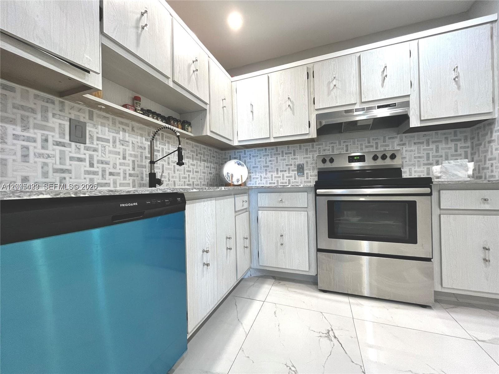 100 Bayview Dr # 1827, Sunny Isles Beach FL 33160 — 11