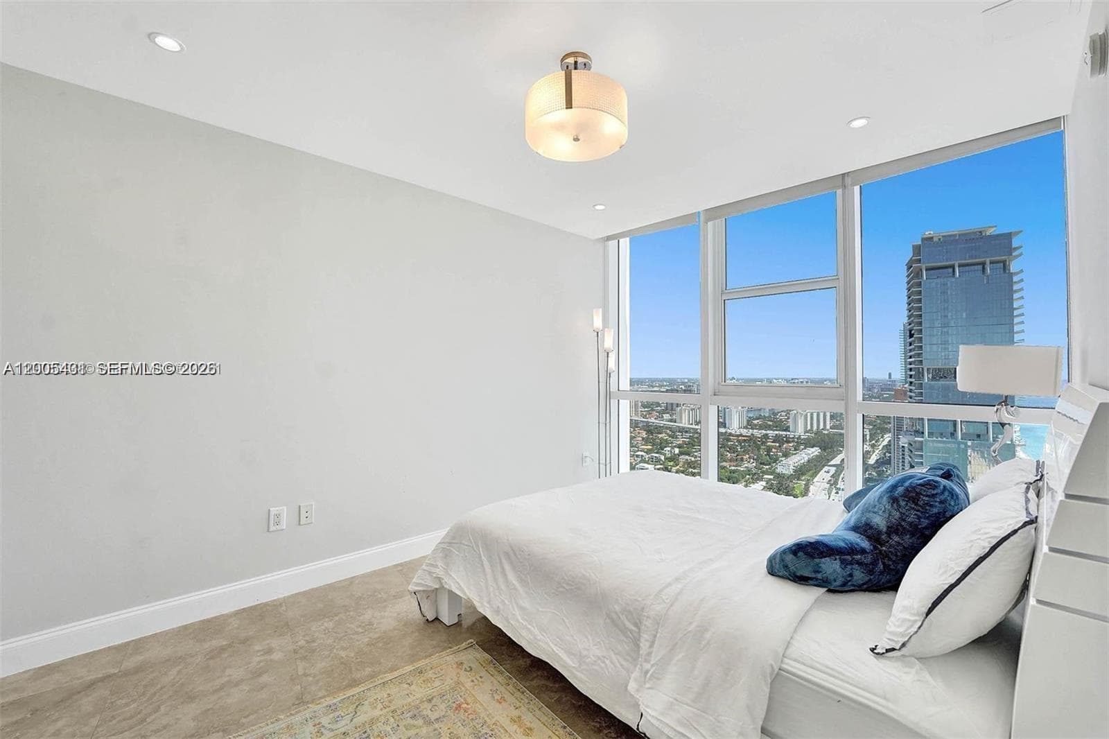 18201 Collins Ave # 5202, Sunny Isles Beach FL 33160 — 5