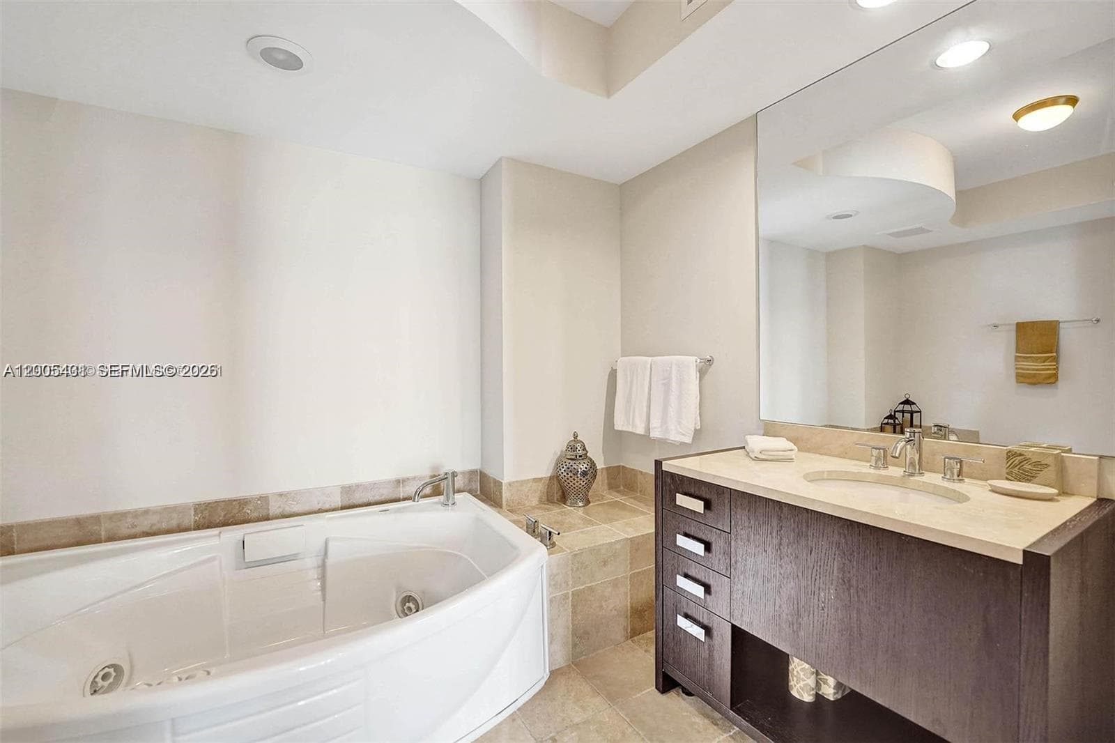 18201 Collins Ave # 5202, Sunny Isles Beach FL 33160 — 9