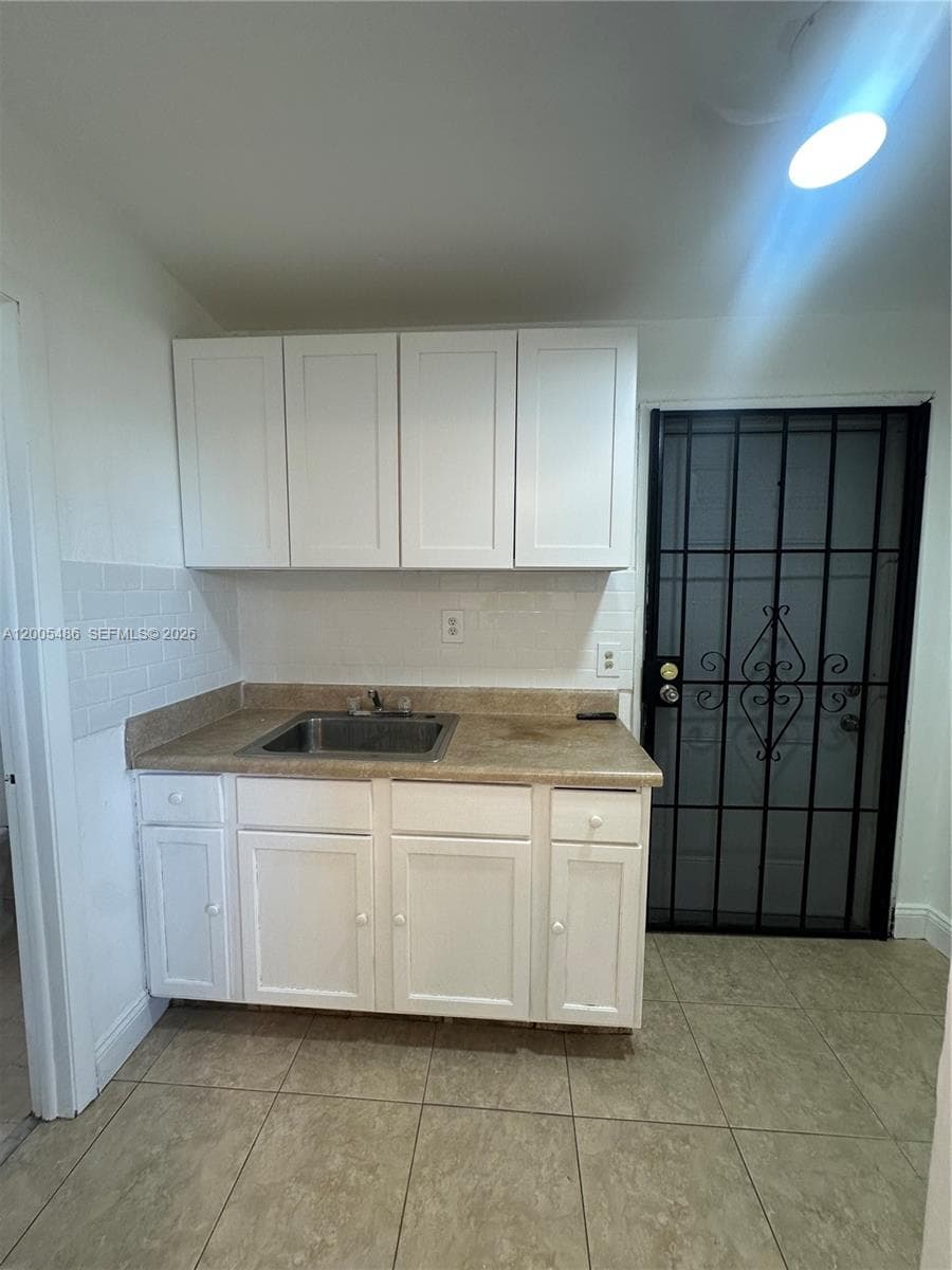 3501 NW 171st Ter, Miami Gardens FL 33056 — 20
