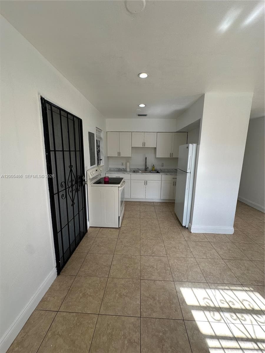 3501 NW 171st Ter, Miami Gardens FL 33056 — 11