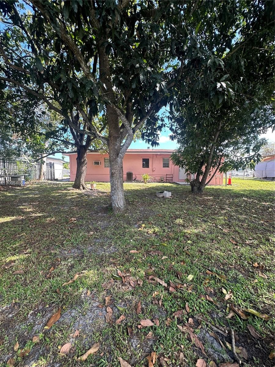 3501 NW 171st Ter, Miami Gardens FL 33056 — 25