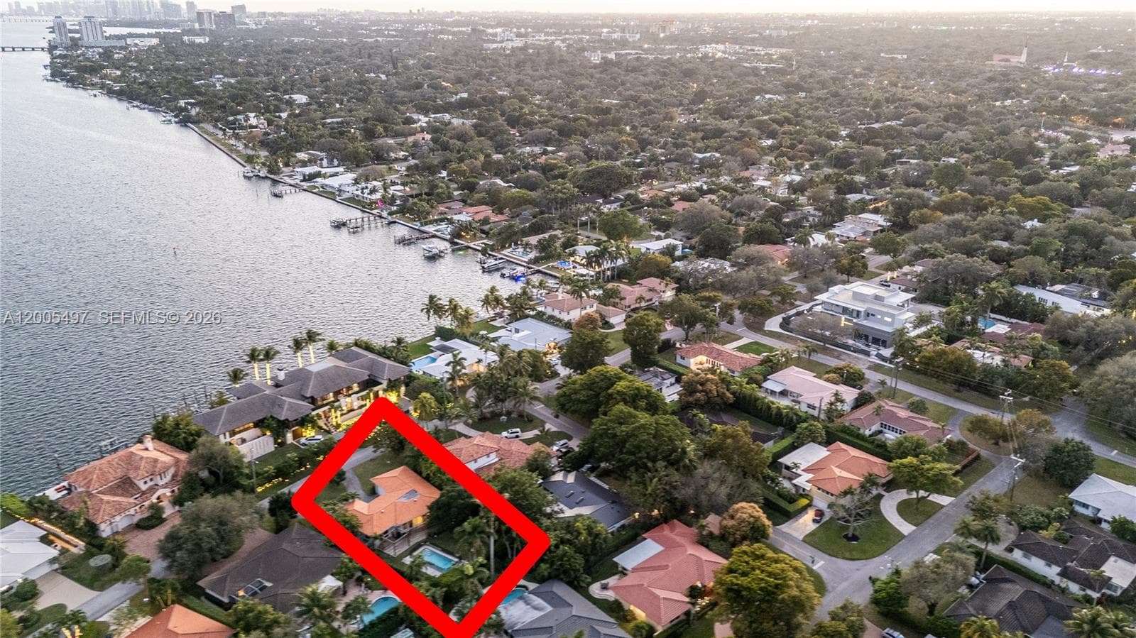 1411 NE 101st St, Miami Shores FL 33138 — 38