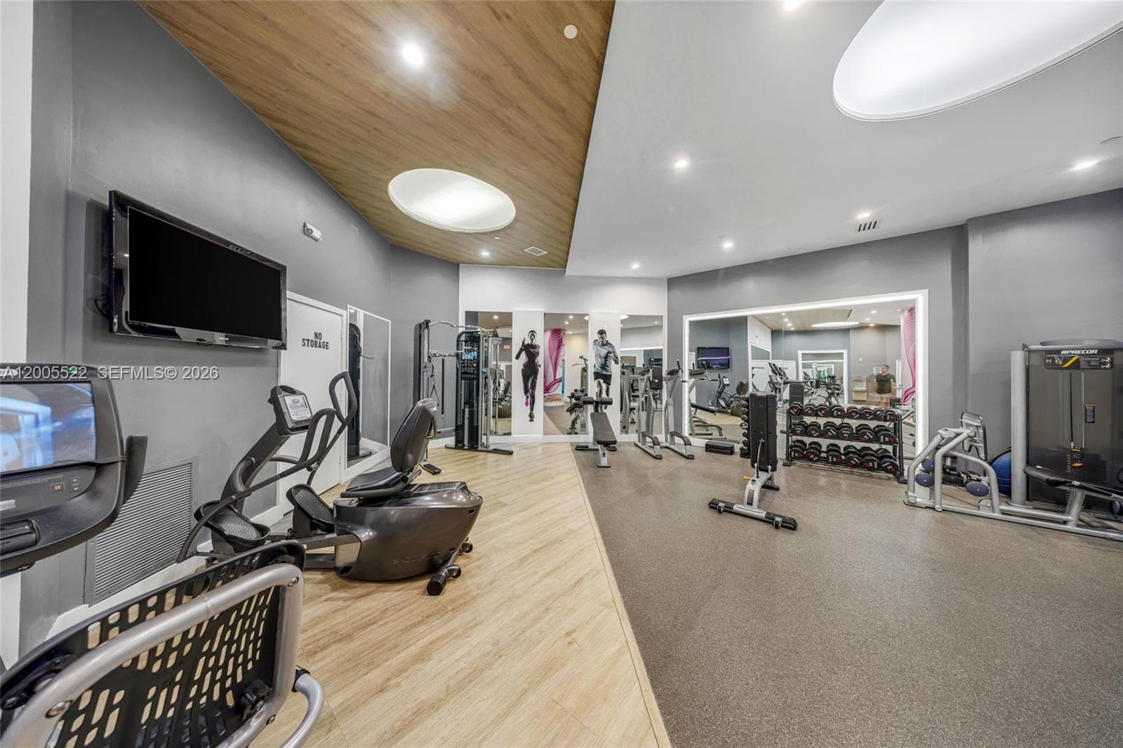 3610 Yacht Club Dr # 1016, Aventura FL 33180 — 2