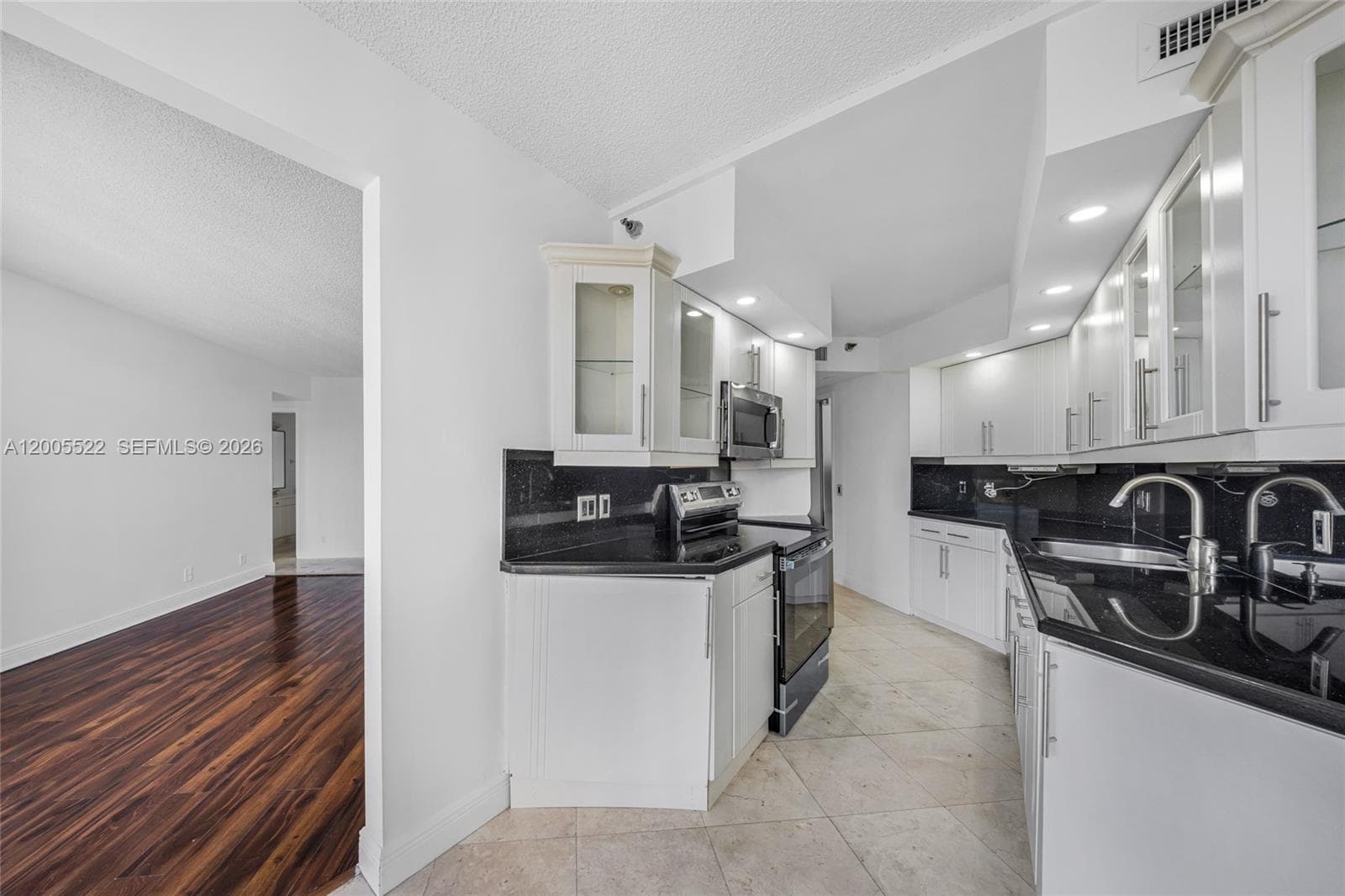 3610 Yacht Club Dr # 1016, Aventura FL 33180 — 24