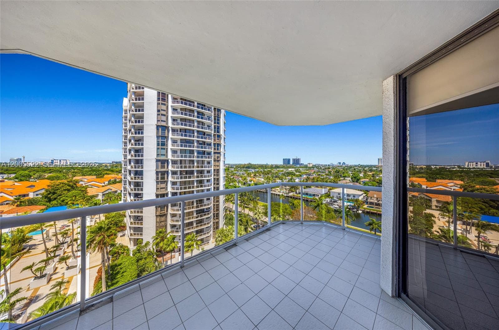 3610 Yacht Club Dr # 1016, Aventura FL 33180 — 33