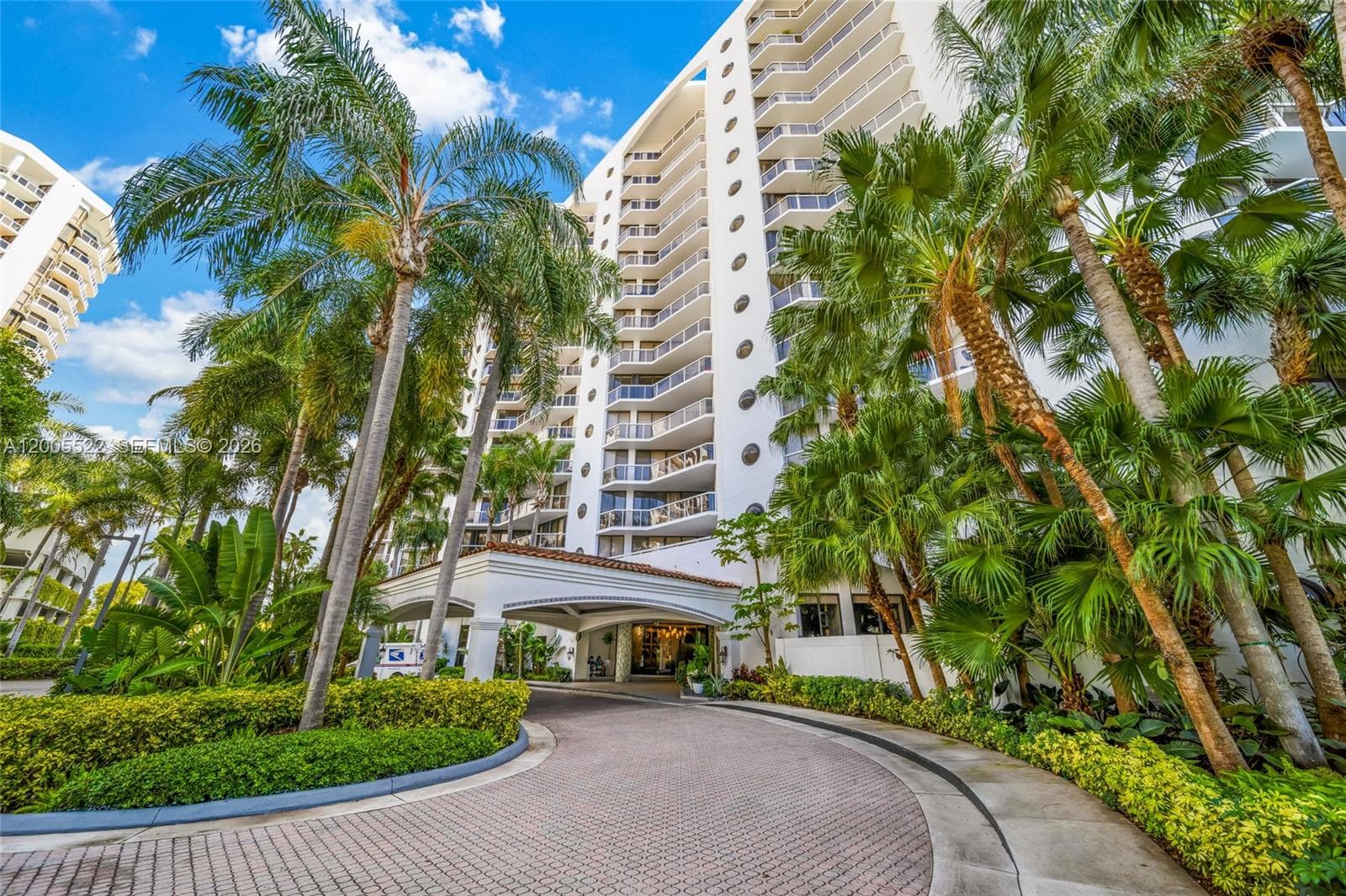3610 Yacht Club Dr # 1016, Aventura FL 33180 — 44