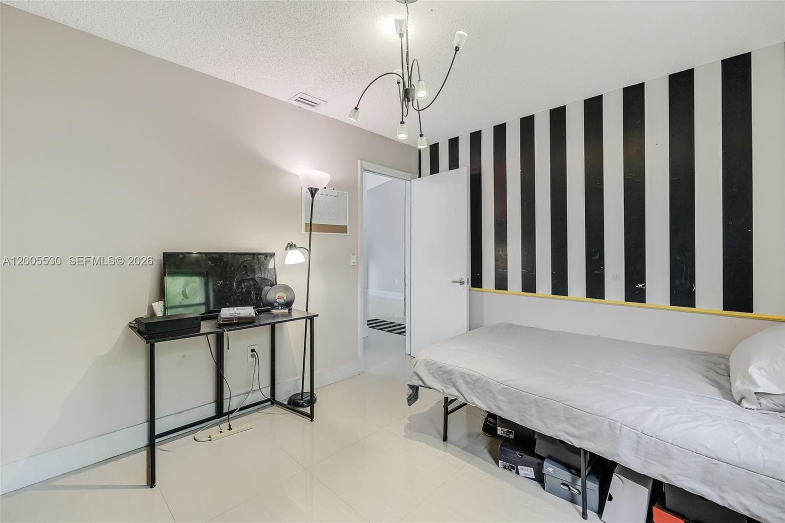13890 SW 43rd Ter, Miami FL 33175 — 25