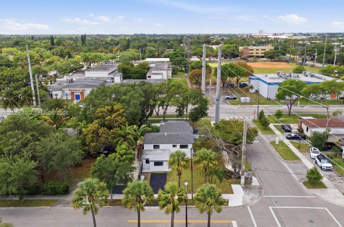 1810 NE 161st St, North Miami Beach FL 33162 — 5