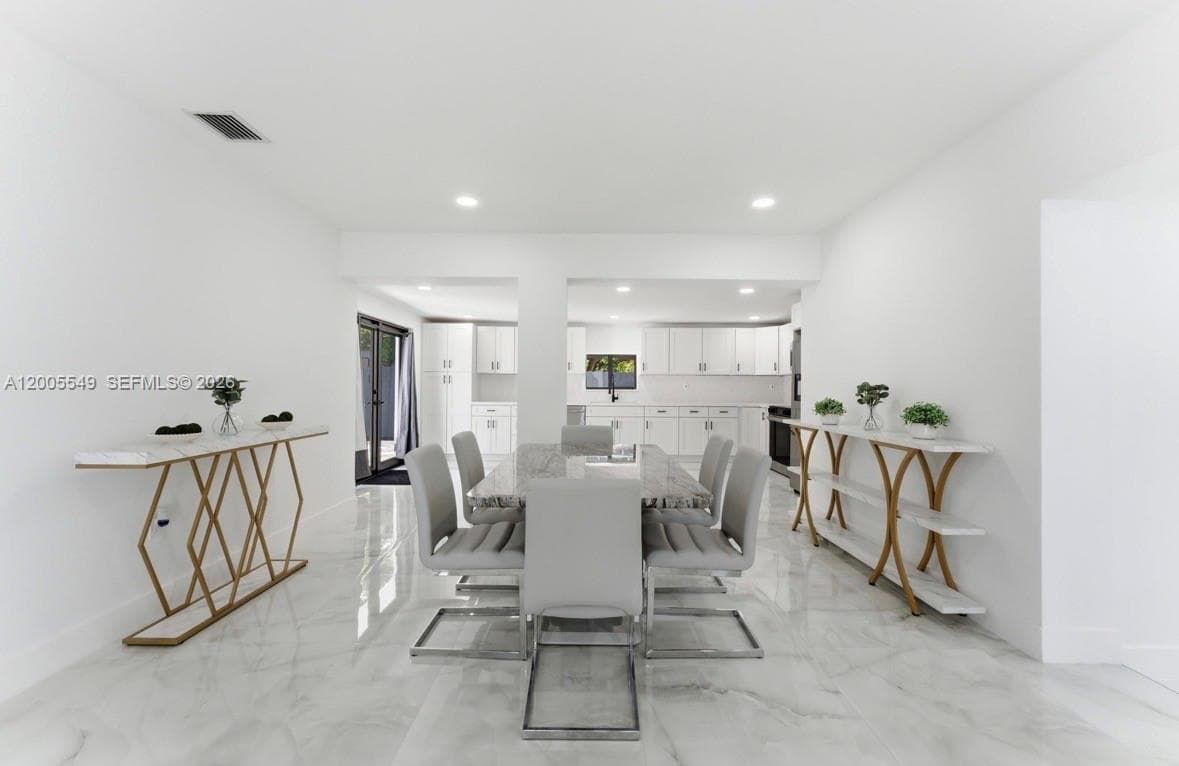 1810 NE 161st St, North Miami Beach FL 33162 — 11