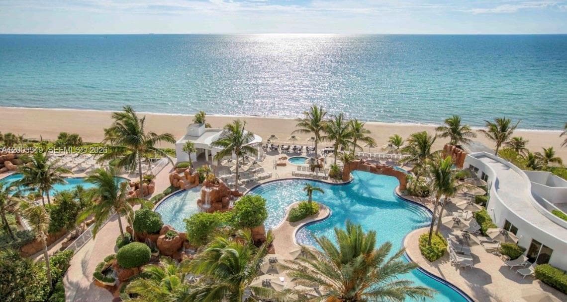1810 NE 161st St, North Miami Beach FL 33162 — 35