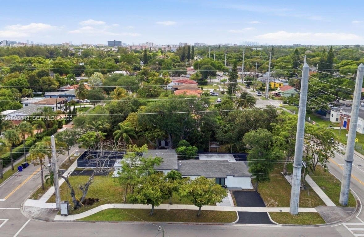1810 NE 161st St, North Miami Beach FL 33162 — 4