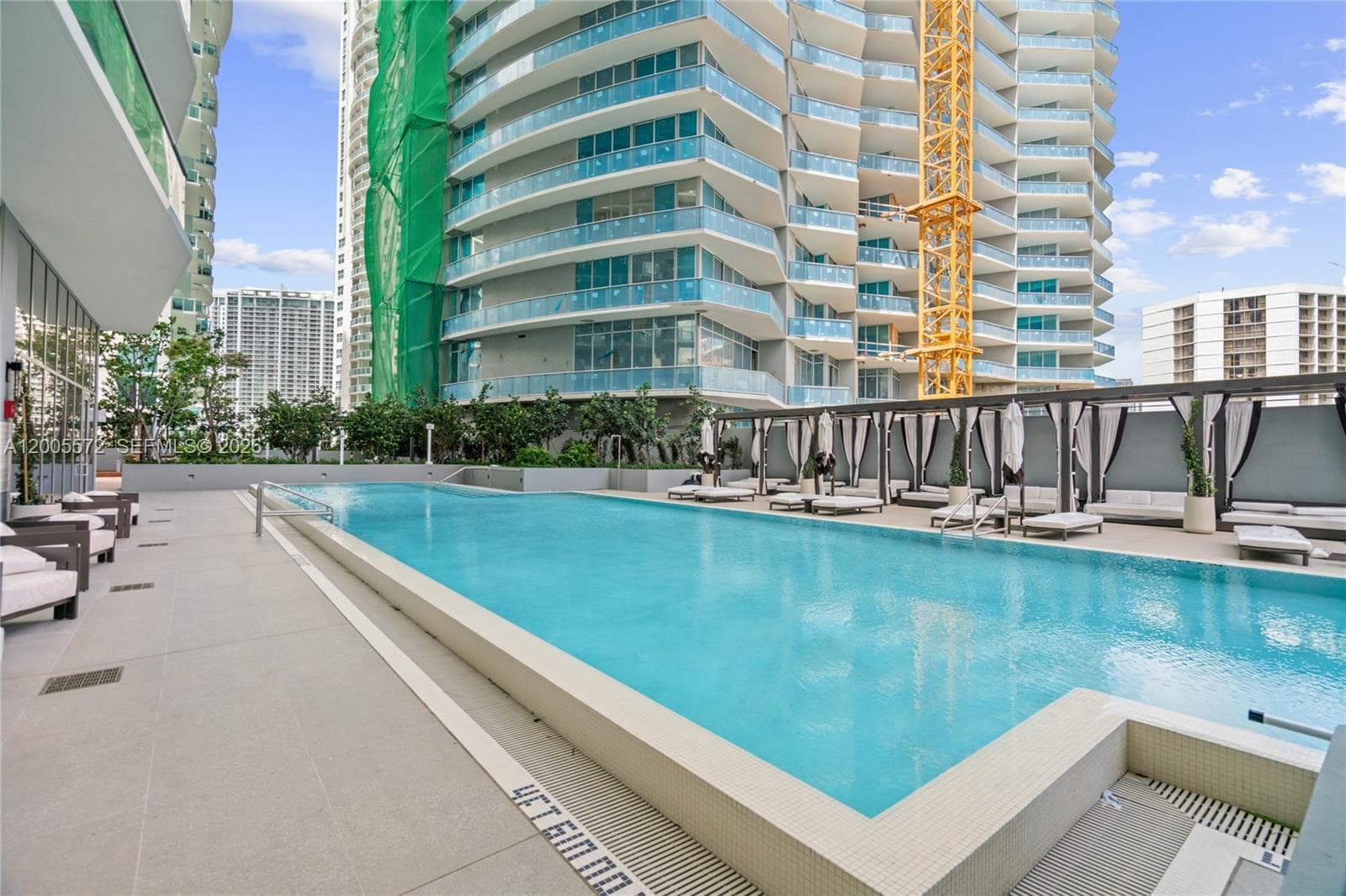 77 SE 5 # 507, Miami FL 33131 — 27