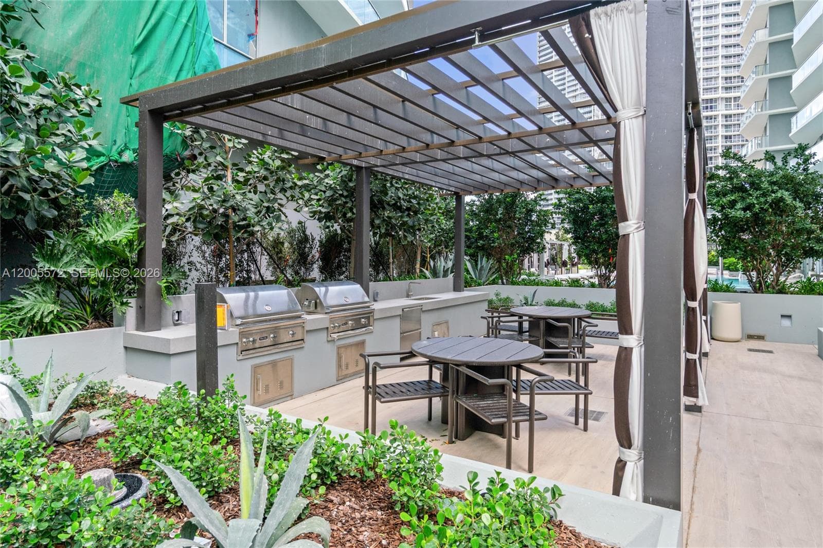 77 SE 5 # 507, Miami FL 33131 — 26