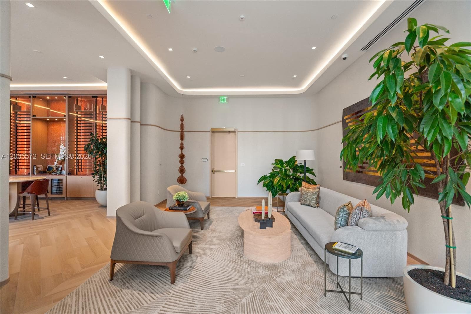77 SE 5 # 507, Miami FL 33131 — 37