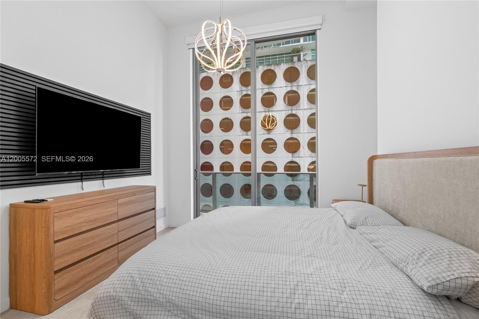 77 SE 5 # 507, Miami FL 33131 — 19