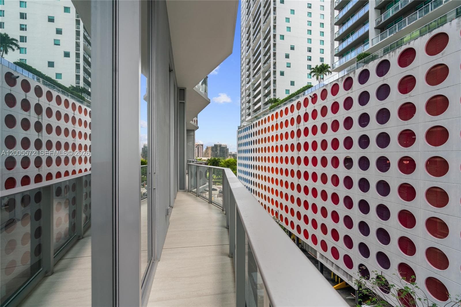77 SE 5 # 507, Miami FL 33131 — 25